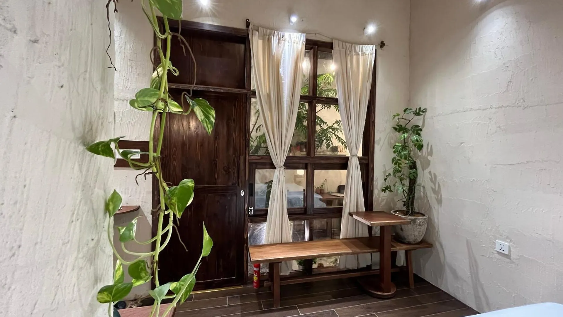 Me Home Da Nang Aparthotel